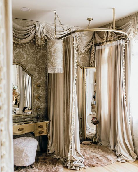 Velvet Curtain Room Divider, Dressing Room Curtains, Dressing Corner Ideas, Dressing Room Divider, Victorian Dressing Room, Victorian Room Divider, Daughters Of Simone, Victorian Room, Photography Studio Design