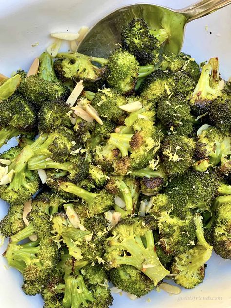 Oven Baked Broccoli, Recipe With Almonds, Oven Roasted Broccoli, Roasted Broccoli Recipe, Cheesy Broccoli Casserole, Broccoli Stalk, How To Cook Broccoli, Garlic Broccoli, Cheesy Broccoli