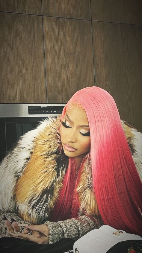 pink. Nicki Minaj Body, Nicki Minaj Wallpaper, Nicki Minaj Quotes, Nicki Minaj Barbie, Nikki Minaj, Celebrity Selfies, Nicki Minaj Photos, Nicki Minaj Pictures, Pink Friday