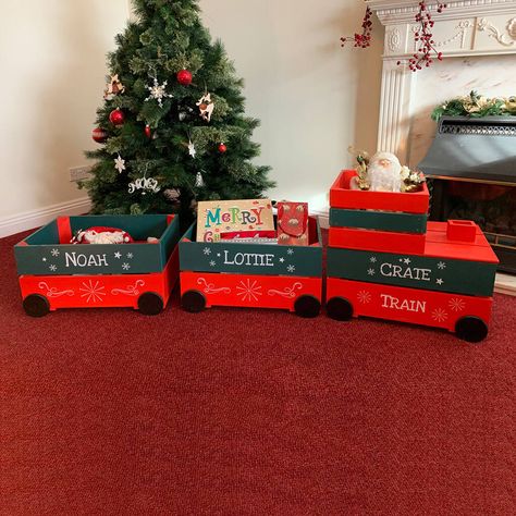 Christmas Crate Train, Present Train, Christmas Crate, Diy Train, Diy Phone Stand, Crate Train, Christmas Tree Train, Crate Training, Diy Phone