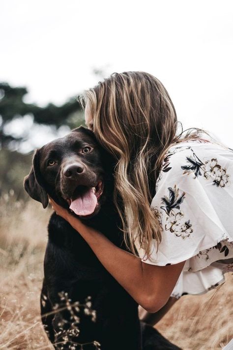 Puppy mom portraits Dog Owner Photoshoot, Dog Family Pictures, Family Dog Photos, Pet Photography Poses, Dog Photoshoot Pet Photography, Dog Photography Poses, Animal Photoshoot, Spotted Animals, Photos With Dog