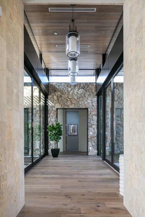 Single Story Desert Glory — Morrison Interiors Modern Aspen Home, Contemporary Ranch Home Interior, Montana Ranch House Interior, Desert House Design, Morrison Interiors, Breezeway Ideas, Brandon Architects, Modern Mountain House, House Mediterranean