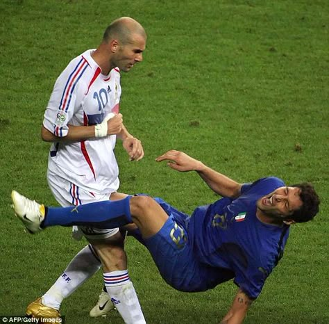 Fifa World Cups, Argentina World Cup, Funny Watch, Best Football Players, Zinedine Zidane, Football Photos, Free Kick, International Football, Retro Football