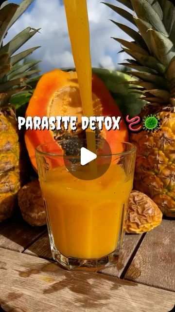 Healthy Food Facts - Tips on Instagram: "Parasite cleanse 🦠🪱Great content by @juicebaeinthewild. Follow her for more amazing content like this!  hHere’s a juice for detoxing your body of illness causing worms, parasites and bacteria SAFE FOR EVERYONE. Yes, papaya seeds are harmless when you blend and strain as shown. Let me be very clear- Do NOT consume a whole bunch of raw seeds without using this method. Be smart.  This recipe makes about 64 oz, drink 8oz per day for 7 days in a row. You will need a total of 168oz for the week which means you will need to triple this recipe(3 servings X 8oz per day for 7 days) If you want to follow the cleanse stay near a bathroom and don’t look in the toilet 😭 🪱Cleanse instructions🪱 🦠Eat: fruit, veggies, rice, potatoes, beans, legumes, honey, agav Juicing Recipes For Pancreas, Juice For Parasites, Papaya Juice Recipe Drinks, Juice For Inflammation Recipes For, Parasite Juice Cleanse Recipes, Juicing Papaya Recipe, 7 Day Raw Food Cleanse, Papaya Parasite Cleanse, Parasite Cleanse Juice Recipes