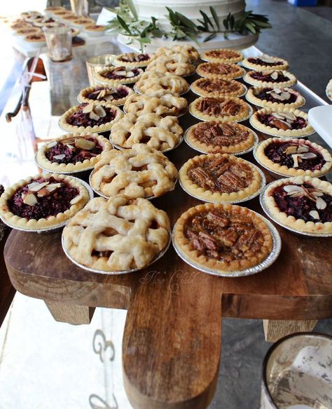 Mini Pies Dessert Table, Fall Dessert Table Wedding Mini Pies, Mini Pie Dessert Table, Wedding Pies Instead Of Cake, Mini Pies For Wedding, Apple Pie Wedding, Mini Pies Wedding, Mini Pie Bar, Pie Bar Wedding