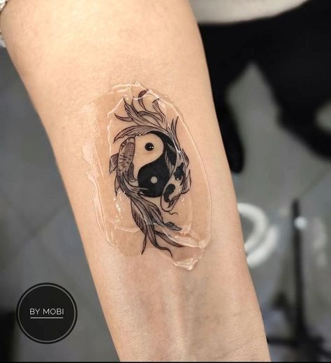 Yin Yang Spine Tattoo, Yin Yang Tattoo, Forearm Tattoo Quotes, Stomach Tattoos Women, Yang Tattoo, Simple Tattoos For Guys, Pisces Tattoos, Pretty Tattoos For Women, Discreet Tattoos