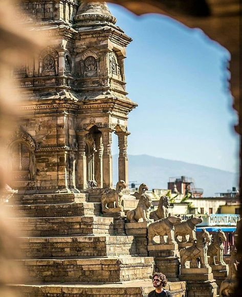 Nepal / Bhaktapur Durbar Square Bhaktapur Durbar Square, Bhaktapur Nepal, Durbar Square, Nepal Kathmandu, Travel Inspo, Big Ben, Nepal, Square, Building