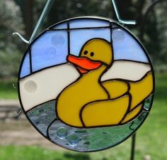 Ducky Stained Glass Stained Glass Rubber Duck, Mosaic Suncatchers, Baby Stains, Duck Tattoos, Duck Cake, Stained Glass Birds, Stained Glass Suncatchers, Tiffany Glass, Stained Glass Crafts