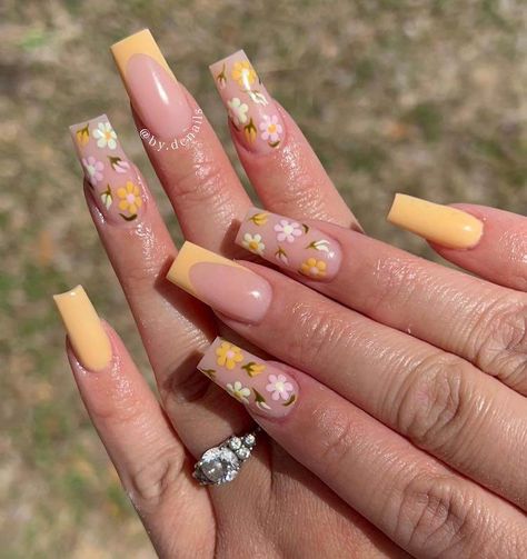 Long Square Nails, Tapered Square Nails, Square Nail Designs, Tapered Square, Short Square Nails, Cute Acrylic Nail Designs, Yellow Nails, Pretty Acrylic Nails, Short Acrylic Nails