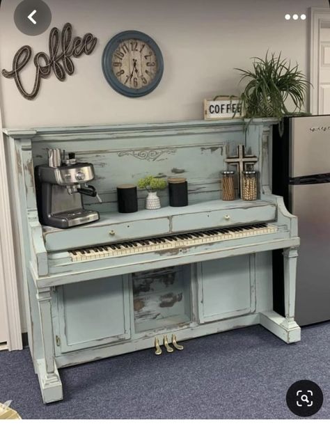 Piano Coffee Table, Piano Recycling Ideas, Coffee Bar Made From Old Piano, Piano Coffee Bar Repurposed, Old Pianos Repurpose, Piano Upcycle Creative Ideas, Piano Repurpose Upcycling, Piano Coffee Bar, Old Piano Repurpose Ideas