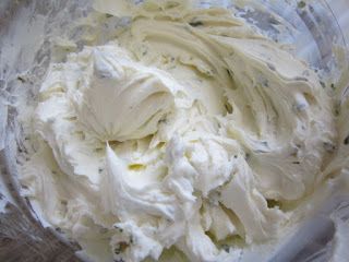 Mix It Up: Onion and chive cream cheese mix Chive And Onion Cream Cheese Recipes, Pickle Appetizer Recipes, Chive Cream Cheese, Violet Tea, Cream Cheese Spread Recipes, Flavored Butters, Flavored Cream Cheeses, Cheese Spreads, Cheese Dips