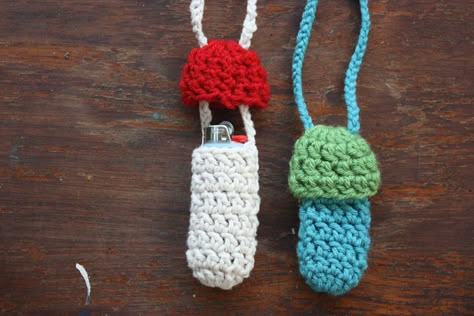 mushroom lighter holder Crochet Mushroom, Crocheted Items, Fun Crochet Projects, Crochet Keychain, Diy Crochet Projects, Crochet Accessories, Crochet Gifts, Crochet Jewelry, Cute Crochet