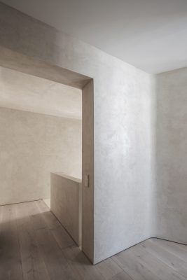 Serrano 12 Feature Floor Lamp, Dance Studio Decor, Stucco Wall, Concrete Effect Paint, Japandi Living, Facade Material, Kings Cross, Wall Texture Design, Stucco Walls