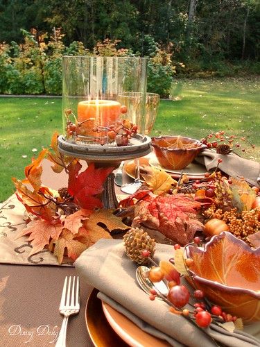 Dining Delight: Backyard Fall Luncheon Autumn Balcony, Luncheon Decor, Girls Luncheon, Fall Dec, Fall Coffee Table, Coffee Table Centerpieces, Table Setting Inspiration, Fall Things, Simple Coffee Table