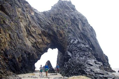 Arch Cape Oregon, Oregon Coast Hikes, Oregon Wine Country, Oregon Vacation, Adventure Ideas, Mountain Girl, Oregon Travel, Olympic National Park, Travel Locations