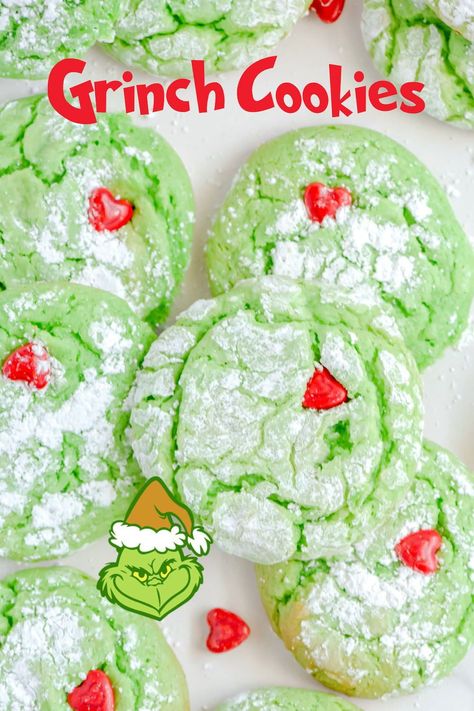 Grinch cookies will be one of your favorite Christmas desserts – and your kids too! These are so easy to make with cake mix and perfect for cookie exchanges. Grinch Crinkle Cookies, Green Cookies, Dinner Recipes Ideas, Grinch Cake, Grinch Cookies, French Vanilla Cake, Vanilla Cake Mixes, Oreo Pops, Crinkle Cookies