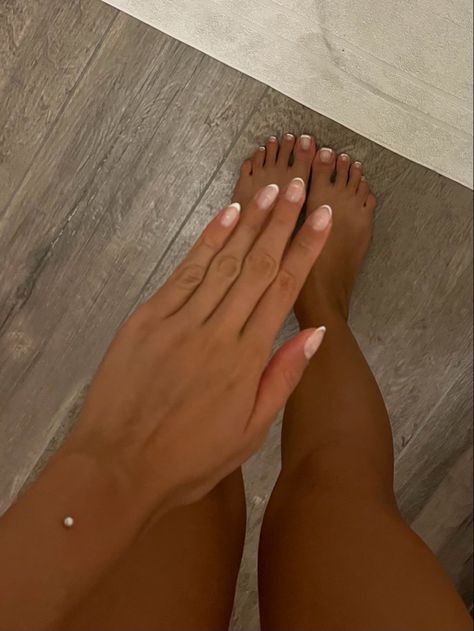 Cute Nails And Toes Matching, Hand And Toe Nails Matching, Matching Mani Pedi, Mani Pedi Combos, Matching Nails, Nails And Toes, Visual Board, Nails Toes, Parkour