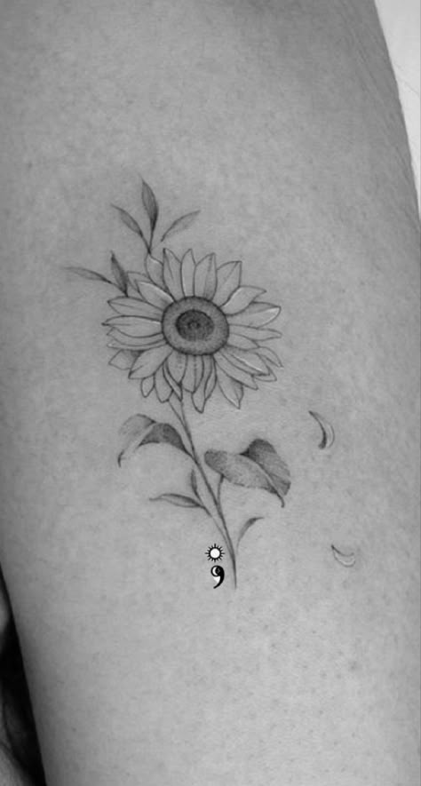 Sunflower Tattoo Ribs, Sunflower Tattoo Drawing, Fineline Sunflower Tattoo, Minimalistic Sunflower Tattoo, Fine Line Sunflower Tattoo, Simple Sunflower Tattoo, Tattoos Sunflower, Semi Colon Tattoo, Colon Tattoo