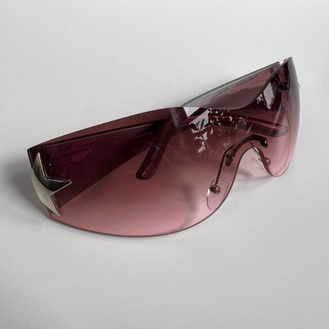 Y2k 2000s Vintage Style Silver Frameless Star Sunglasses Silver Frame With A Light Burgundy Frameless Lens These Glasses Are Unisex! Uva And Uvb Protection Brand New #Sunglasses #Shades #Sunnies #Fashion Y2k Bags Men, Mcbling Sunglasses, Shades Y2k, 2000 Glasses, Y2k Sunnies, Y2k Shades, Sunglasses 2000s, 2000s Accessories, 2000s Sunglasses