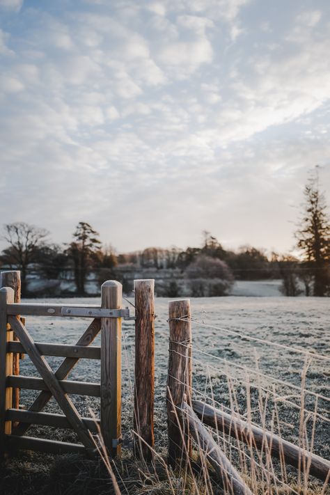 Winter Magic, Winter Scenery, Winter Aesthetic, English Countryside, Christmas Aesthetic, Winter Time, Country Life, The English, Winter Snow