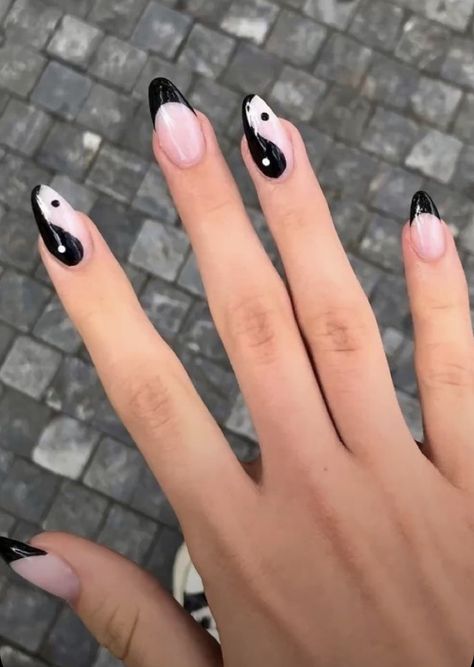 Pink And Black Ying Yang Nails, Nail Inspo Ying Yang, Ying Yang Nail Design, Almond Nails Designs Simple, Ying Yang Nails Acrylic, Ying And Yang Nails, Ying Yang Nail Art, Yin And Yang Nails, Canada Nails