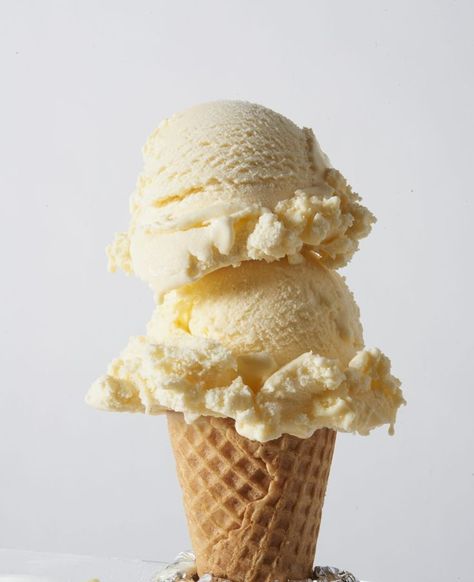 Hemgjord Glass, Ice Cream Taco, Best Vanilla Ice Cream, Ice Cream Photography, Ice Cream Companies, Vanilla Ice Cream Recipe, Premium Ice Cream, Homemade Vanilla Ice Cream, Cheesecake Ice Cream