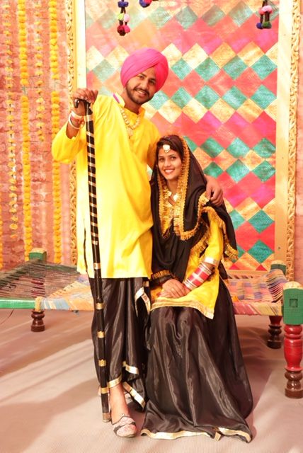 Cultural Fashion Show, Punjab Traditional Dress, Punjabi Culture Dresses, Punjab Culture, Vibrant Clothing, Punjabi Dresses, Happy Baisakhi, Indian States, Punjabi Culture