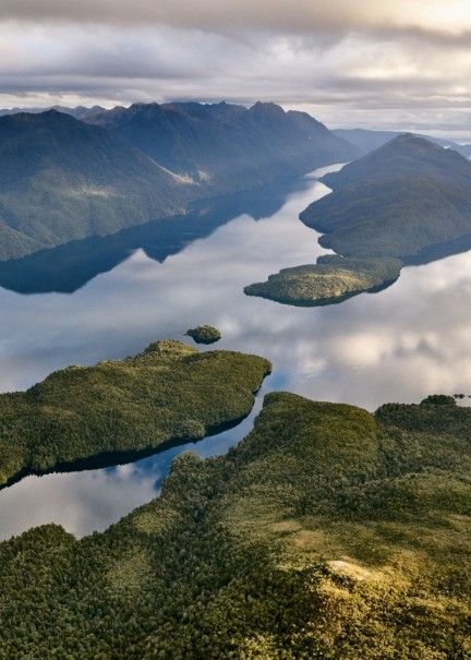 Fiordland National Park - Visit Fiordland Fiordland National Park, Water Shape, New Zealand Landscape, National Park Photos, South Island, Unesco World Heritage Site, Months In A Year, Heritage Site, World Heritage Sites