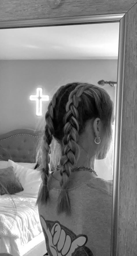 Loose Plaits Hairstyles, Braided Hair Aesthetic, Double Braid Aesthetic, Braid Aesthetic, Dutch Braids Aesthetic, Dutch Braid Aesthetic, Braids Aesthetic, Blonde Hair Braids Aesthetic, Aesthetic Dutch Braids