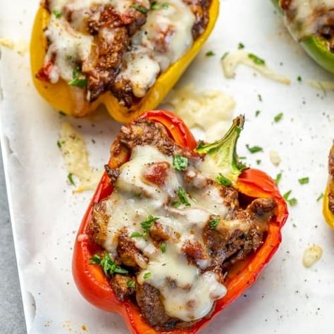 Keto Taco Steak Stuffed Peppers - Healthy Fitness Meals Steak Stuffed Peppers, Chicken Fajita Wraps, Steak Taco, Taco Stuffed Peppers, Keto Stuffed Peppers, Stuffed Peppers Healthy, Fitness Meals, Healthy Fitness Meals, Keto Taco