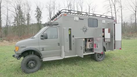 Army Surplus Vehicles, Outside Shower Ideas, Motorhome Renovation, Ambulance Conversion, Cargo Van Conversion, Motorhome Interior, Cargo Trailer Conversion, Portable Hot Tub, Travel Camper