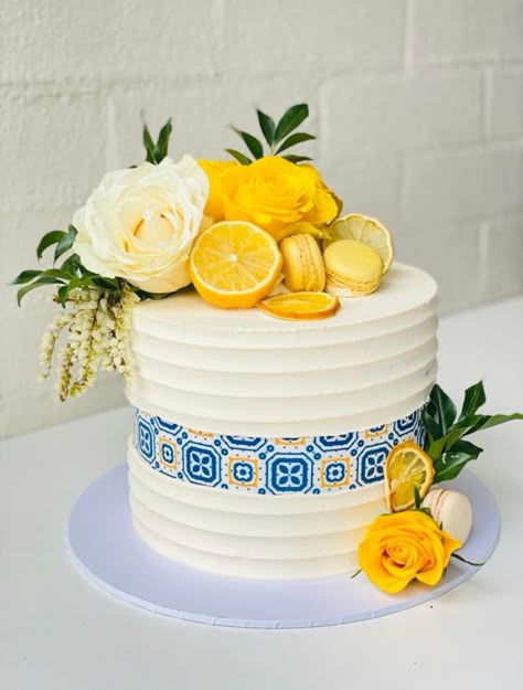 Be Caked Amalfi Coast Theme Party Cake, Amalfi Theme Cake, Italian Themed Cake, Positano Cake, Amalfi Coast Cake, Lemon Birthday Cakes, Summer Birthday Cake, Easter Brunch Table, Italian Party