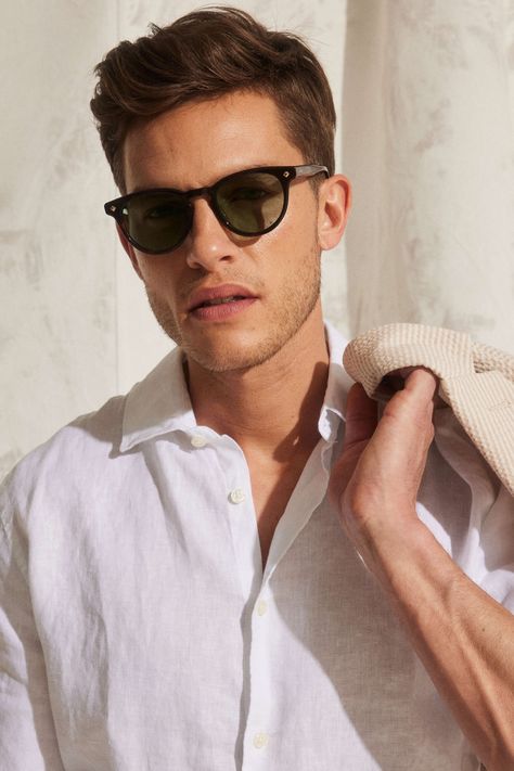 Men In Sunglasses Aesthetic, Italian Sunglasses Men, Man Sunglasses Aesthetic, Sun Glasses Photography, Sunglasses Aesthetic Male, Sunglasses Aesthetic Men, Men Sunglasses Aesthetic, Men Glasses Aesthetic, Sunglasses Men Aesthetic