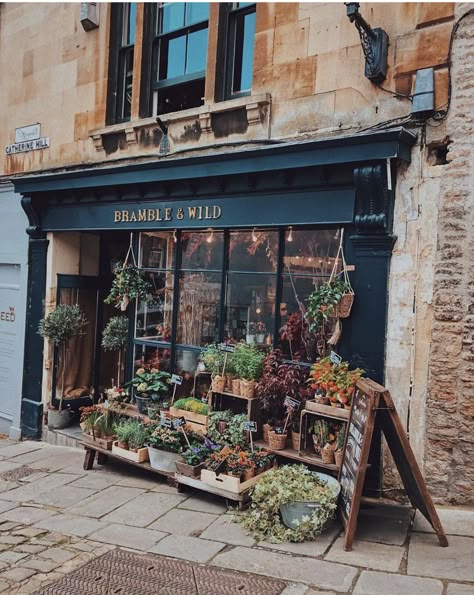 Bramble And Wild, Old Flower Shop, Gift Shop Exterior Design, Plant Shop Exterior, European Flower Shop, Flower Coffee Shop, Vintage Flower Shop, Flower Shop Interiors, Florist Studio