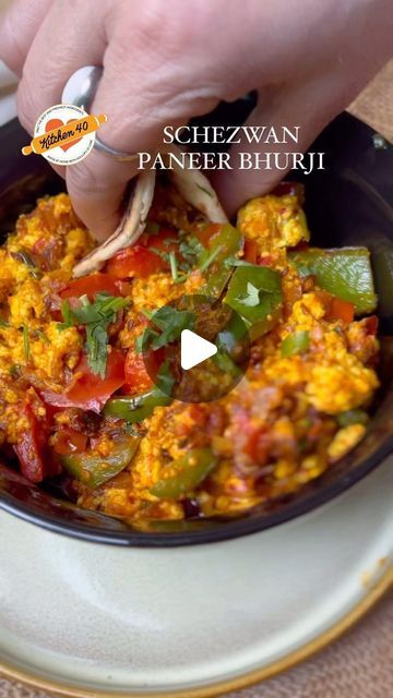 Sonia Sarpal on Instagram: "SCHEZWAN PANEER CAPSICUM BHURJI !! Simple, easy and delicious punjabi style bhurji .This homemade paneer is so soft that melt in your mouth.Serve with naan , roti or laccha paratha. Perfect #lunchbox #dinner#lunch recipe .Let’s make👍 : : : : Ingredients  250 g paneer 1 tbsp oil  1 tsp jeera  1 chopped onion  1 chopped green chilli  1 tsp ginger paste  1 tsp grated garlic  1 chopped tomato  1 cup green capsicum and red bell pepper  Salt to taste  1 tsp red chilli powder  1 tsp turmeric powder  2 tsp Schezwan stir fry sauce @chingssecret  1 tsp garam masala  Garnish with fresh coriander 🌿  : : : 🔸Thanks for watching:) Stay connected @sonia.sarpal  : : : : #paneerbhurji#schezwansauce #kitchen40#foodiesinternationalchat #global_food_connection #worldpod#paneerlov Easy Paneer Recipes Simple, Schezwan Paneer, Paneer Bhurji Recipe, Laccha Paratha, Easy Paneer Recipes, Homemade Paneer, Naan Roti, Bhurji Recipe, Green Capsicum