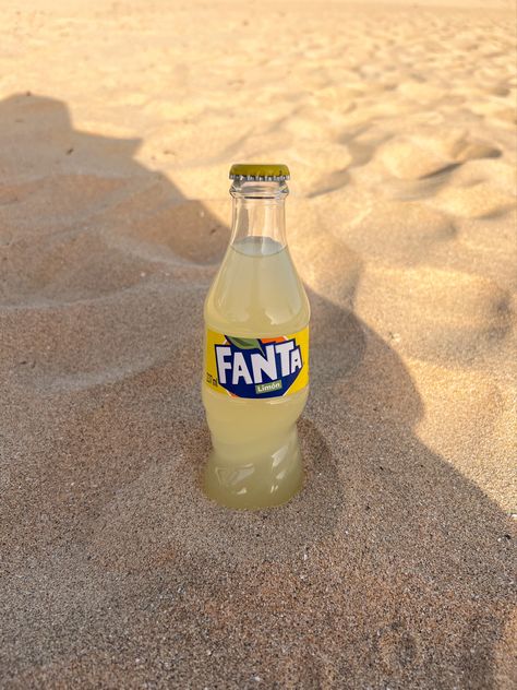 Fanta Lemon, Beach Details, American Drinks, Visible Light Spectrum, Lemon Drink, Kool Kids, Yellow Foods, Yellow Heart, Orange Crush