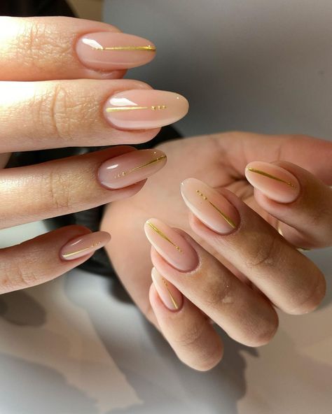 Shelley Graham | ✨ Gold touches on Natural nails thanks to Biab ✨ Created these with @the_gelbottle_inc Biab 19 @worldofglitterltd gold chrome… | Instagram Classic Biab Nails, Simple Gold Glitter Nails, Minimalist Gold Nail Art, Bridal Biab Nails, White And Gold Design Nails, Classy Biab Nails, Sheer Gold Nails, Gold Nail Art Designs Classy, Milky Gold Nails