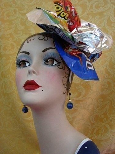 I love a hat made out of trash. Recycled Headdress, Crazy Hat Day Ideas For Adults, Headdress Ideas, Recycled Costumes, Makeup Themes, Abc Party, Crazy Hat, Pentathlon, Crazy Hat Day