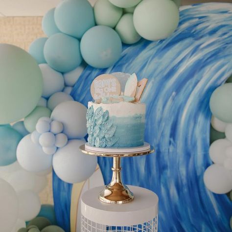 Surfs Up Balloon Garland, The Big One Surf Birthday Cake Smash, The Big One Surf Birthday Cake, The Big One Surf Backdrop, Surf Birthday Cake, Surfs Up First Birthday, 1st Birthday Surf Cake, Surfing First Birthday, The Big One Cake