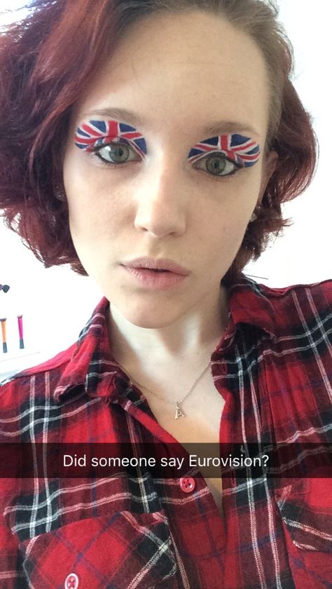 Union Jack Makeup, Facepaint, Union Jack, Face Painting, Up Styles, Fashion Makeup, Halloween, Makeup, Hair