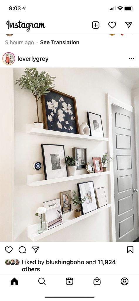 Ledge Decor, Hallway Shelf, Shelf Decor Living Room, Picture Shelves, Dining Room Wall Decor, White Shelves, Decor Home Living Room, Dining Room Walls, Hallway Decorating