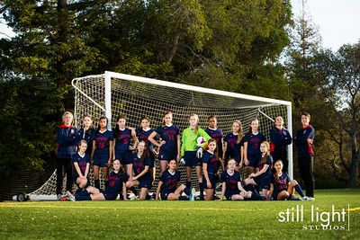 Soccer Group Pictures, Soccer Team Photos Picture Poses, Youth Soccer Pictures, Team Sports Pictures, Soccer Portraits, Soccer Photoshoot, Soccer Photography Poses, Soccer Team Pictures, Team Picture Poses