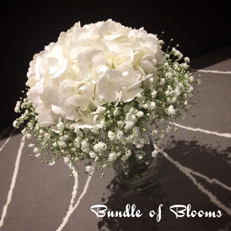 Classy Wedding Bouquet Simple, Baby's Breath Bridesmaid Bouquet, Bridesmaid Bouquet Simple, White Carnation Bouquet, White Bridal Bouquet Hydrangea, Bouquet Carnation, Hydrangea Bridesmaid Bouquet, Simple Church Wedding, White Hydrangea Wedding