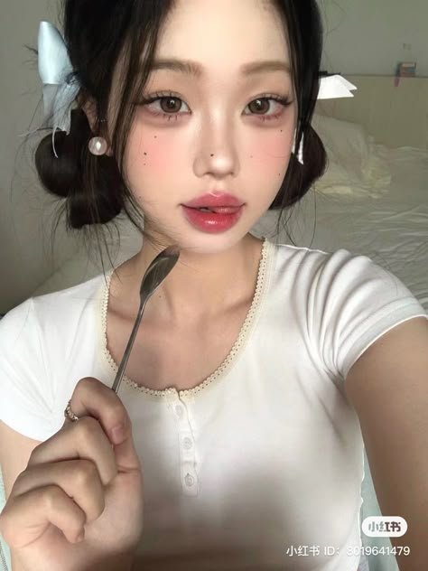 Doiyun Girl Makeup, Doyoung Makeup, Doying Make, Doyen Makeup, Doyeon Makeup, Douyin Makeup On White Person, Dou Yin Makeup, Doyun Makeup Look, Makeup Doll