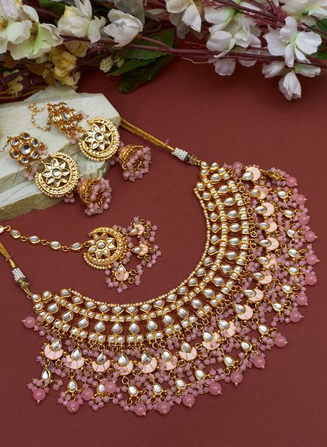 Hyderabadi Jewelry, Kundan Choker Necklace, Necklace With Pearls, Indian Bridal Jewelry Sets, Necklace Set Indian, Kundan Choker, Bridal Choker, Fancy Jewellery Designs, Asian Jewelry