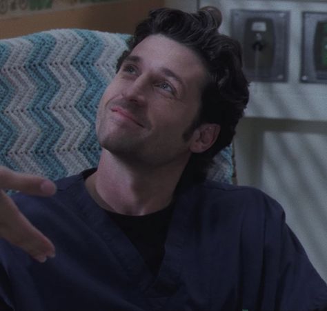 Derek Looking At Meredith, Patrick Dempsey Enchanted, Derick Sheperd, Derek Shepherd Icons, Derek Shepard, Mc Dreamy, Patrick Dempsy, Dr Mcdreamy, Greys Anatomy Derek