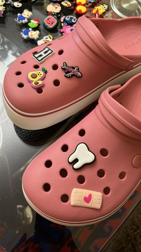 Crocs Aesthetic, Crocs Fashion, Girly Shoes, Aesthetic Shoes, Croc Charms, Only Shoes, Swag Shoes, Crocs Shoes, Dream Shoes