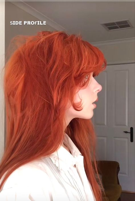 Orange Hair Color Ideas, Copper Hair Dye, Gorgeous Red Hair, Orange Hair Color, Orange Hair Dye, Red Hair Color Ideas, Hair Color Orange, Layered Haircuts For Medium Hair, Permanent Hair Dye