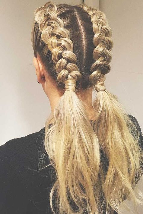 There are millions of options for what to do with a ponytail braid. It is up to you who you want to be today, either a rock star or a school teacher! Ponytail Braid, How To Braid, Braided Ponytail Hairstyles, A Ponytail, Super Hair, Back To School Hairstyles, Penteado Cabelo Curto, Braided Ponytail, Hairstyles For School