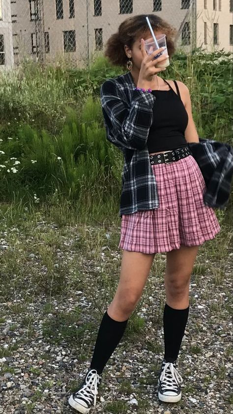 Pink Plaid Skirt Outfit Grunge, Pink And Black Plaid Skirt Outfit, Cute Outfits With Long Socks, Plaid Pink Skirt Outfit, Pink Outfits Grunge, Pink Black Outfit Aesthetic, Pink Checkered Skirt Outfit, Pink And Black Outfit Aesthetic, Pink Skirt Outfit Aesthetic